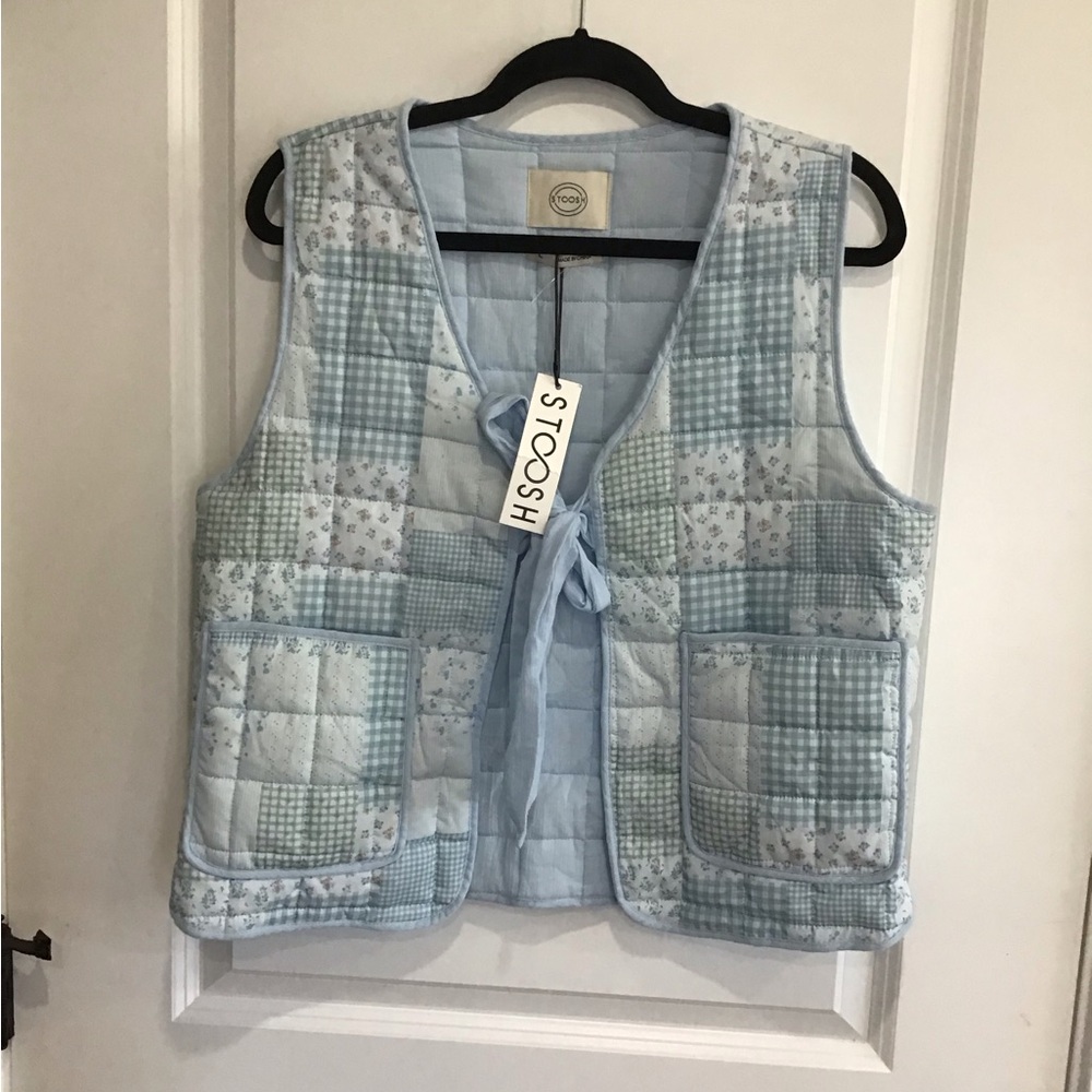 Stoosh Quilted Patchwork Tie Front Light Puffer Vest Blue Floral L